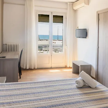 Hotel Planas Salou Exterior photo